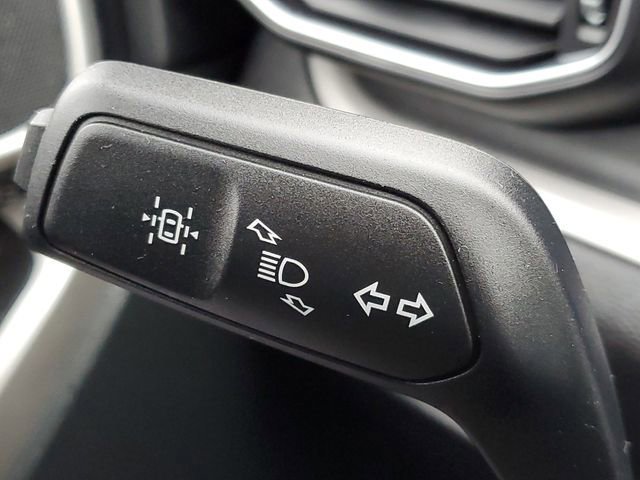 Certified 2022 Ford Explorer XLT w/ Equipment Group 202A image 17