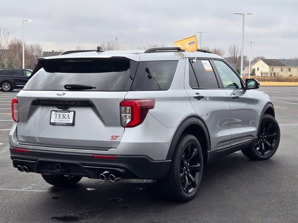 Certified 2024 Ford Explorer ST w/ Equipment Group 401A AWD/4WD image 13