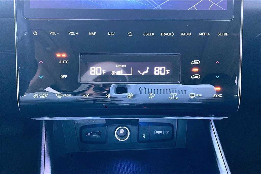 Used 2024 Hyundai Tucson Limited image 31