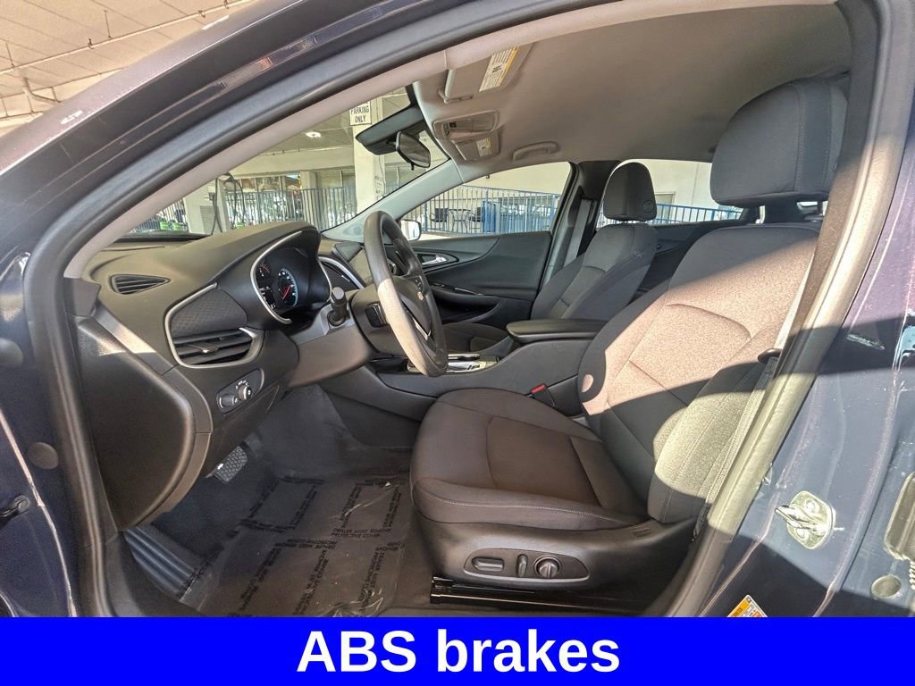 Used 2025 Chevrolet Malibu LT image 10