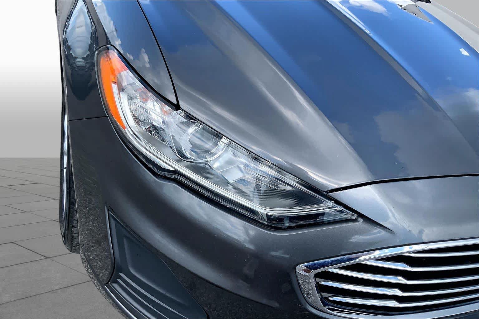 Certified 2019 Ford Fusion SE FWD image 27