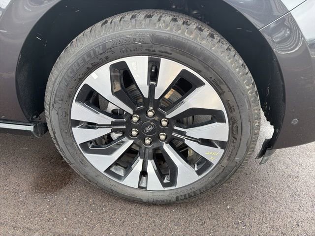 Certified 2025 Ford Expedition Max Platinum w/ Driver's Package image 3