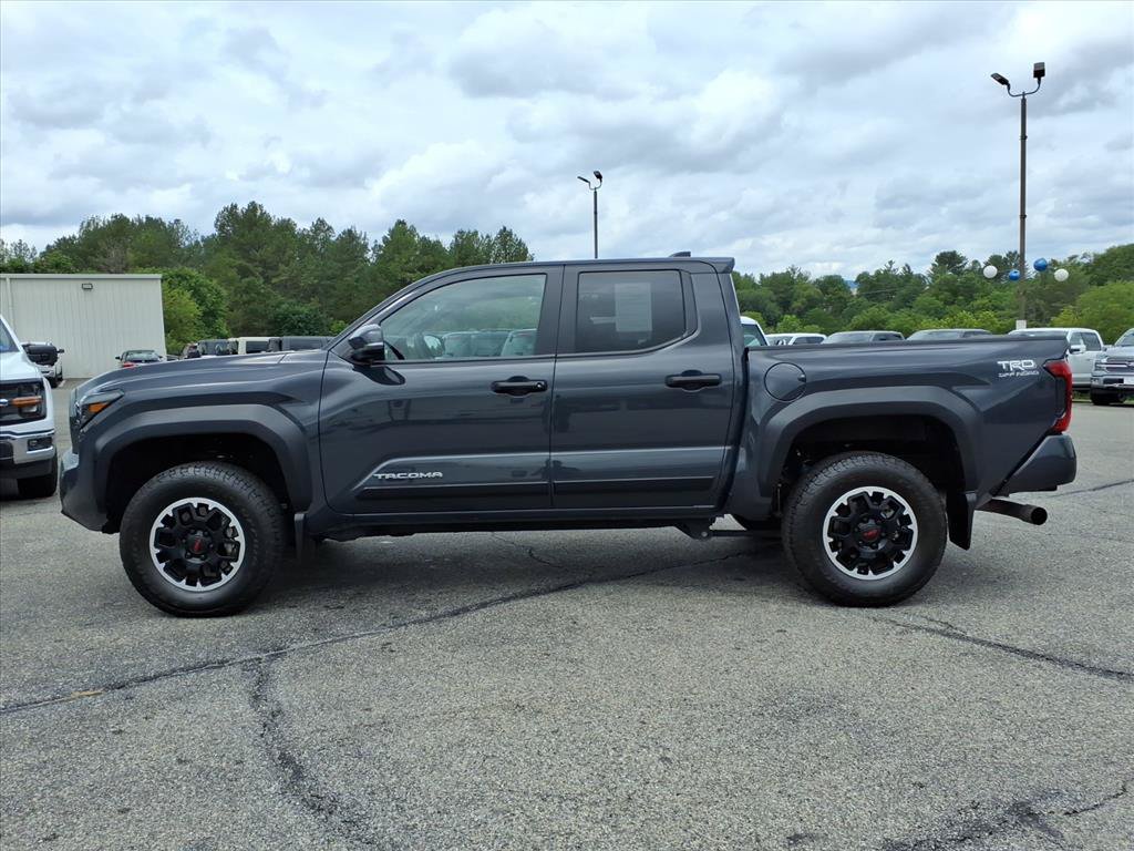 Used 2024 Toyota Tacoma TRD Off-Road w/ TRD Off Road Upgrade Package AWD/4WD image 2