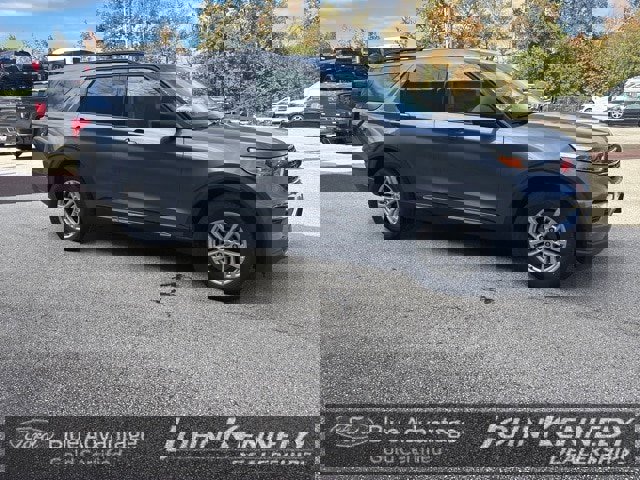 Certified 2022 Ford Explorer XLT w/ Equipment Group 202A image 17