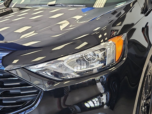 Certified 2024 Ford Edge SE w/ Black Appearance Package AWD/4WD image 8
