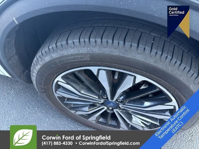 Certified 2022 Ford Escape SE w/ SE Sport Appearance Package image 8