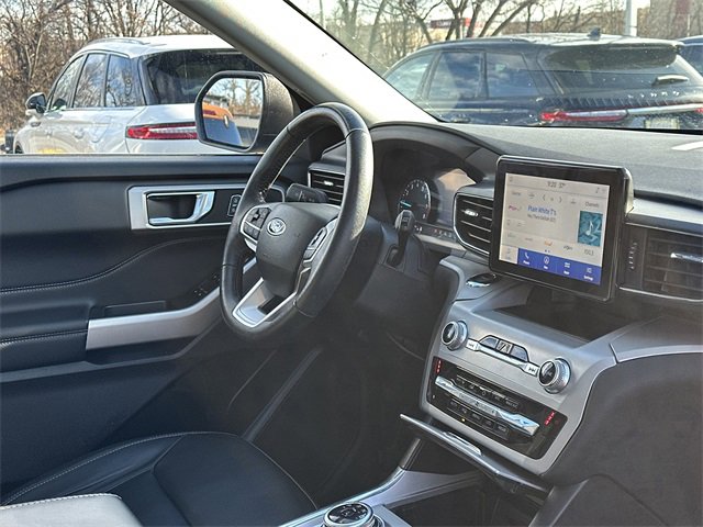 Certified 2023 Ford Explorer XLT w/ Equipment Group 202A image 33