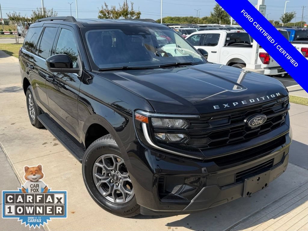 Certified 2025 Ford Expedition Active RWD image 3