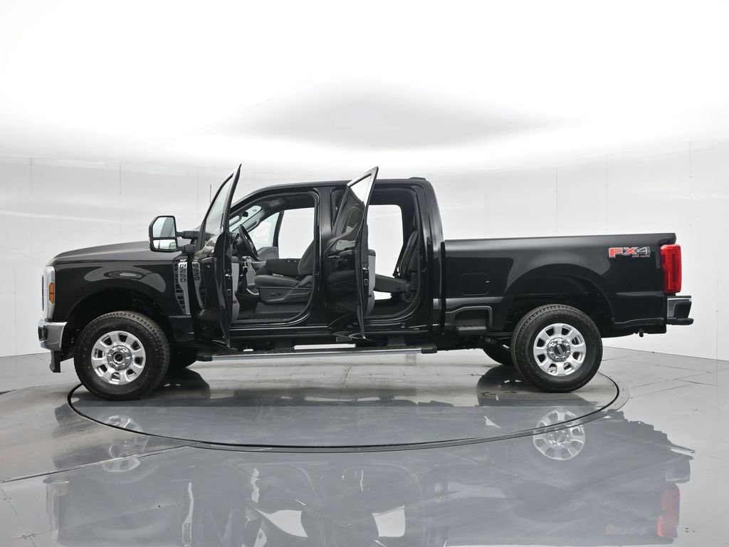 Certified 2024 Ford F250 XLT w/ FX4 Off-Road Package AWD/4WD image 37