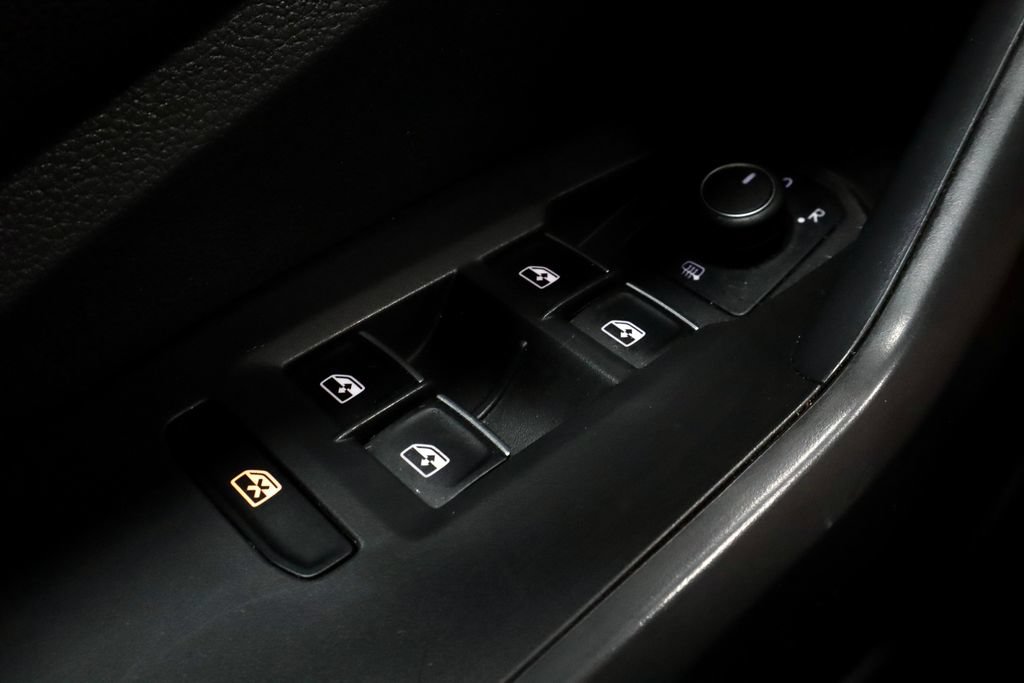 Used 2023 Volkswagen Jetta SE FWD image 26