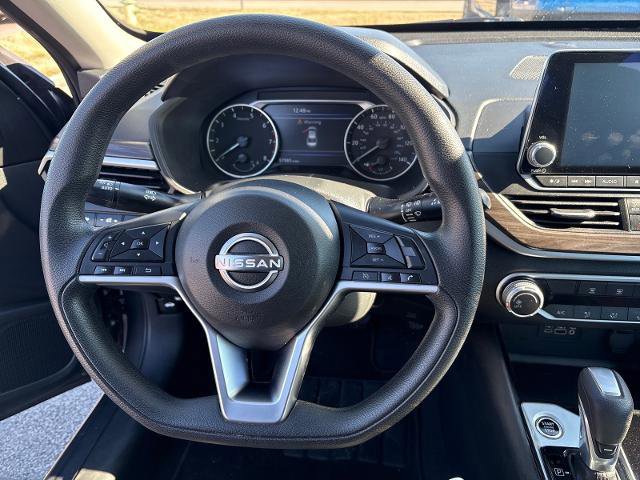 Used 2024 Nissan Altima 2.5 SV image 9