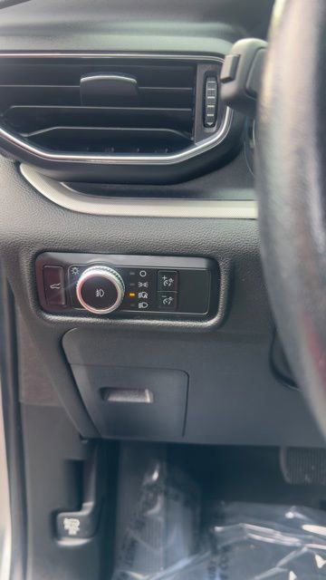 Certified 2023 Ford Explorer XLT w/ Equipment Group 202A image 9