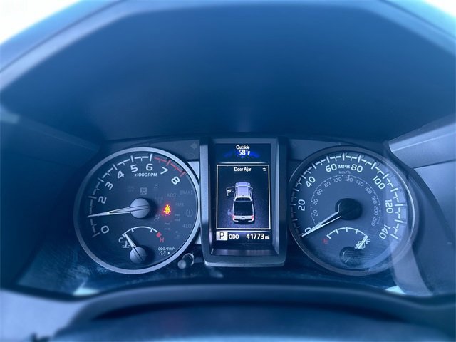 Used 2021 Toyota Tacoma TRD Off-Road image 16