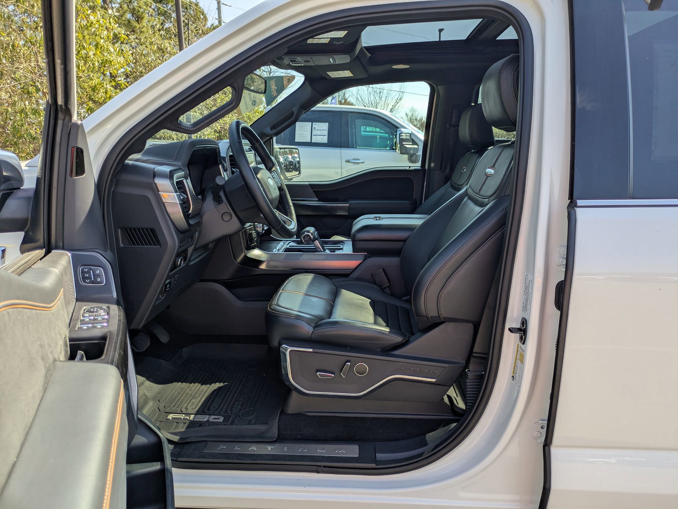 Certified 2023 Ford F150 Platinum w/ Equipment Group 701A High image 15