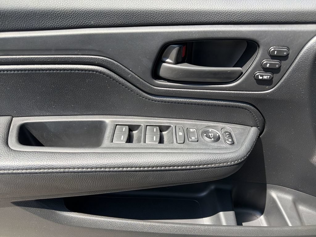 Used 2024 Honda Odyssey Sport image 22