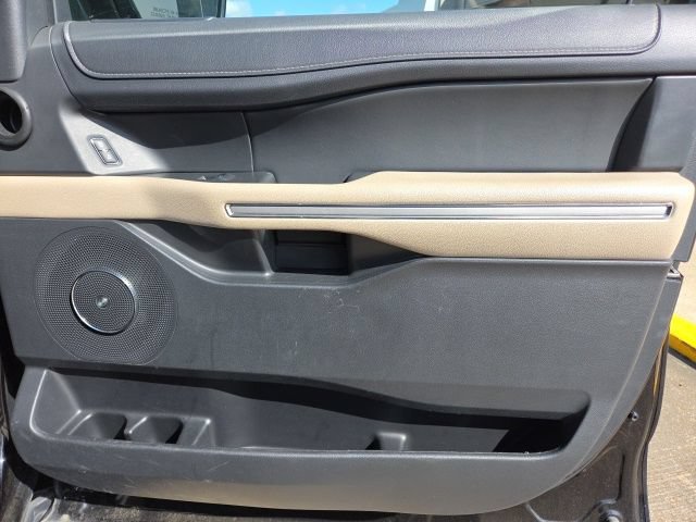 Certified 2024 Ford Expedition Max Limited RWD image 18