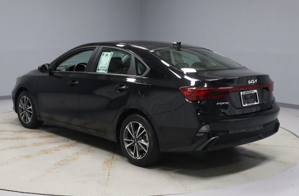Used 2024 Kia Forte LXS image 8