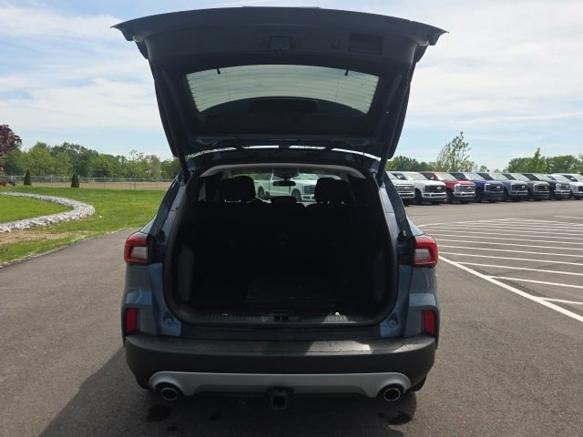 Certified 2023 Ford Escape Active w/ Cold Weather Package FWD image 10