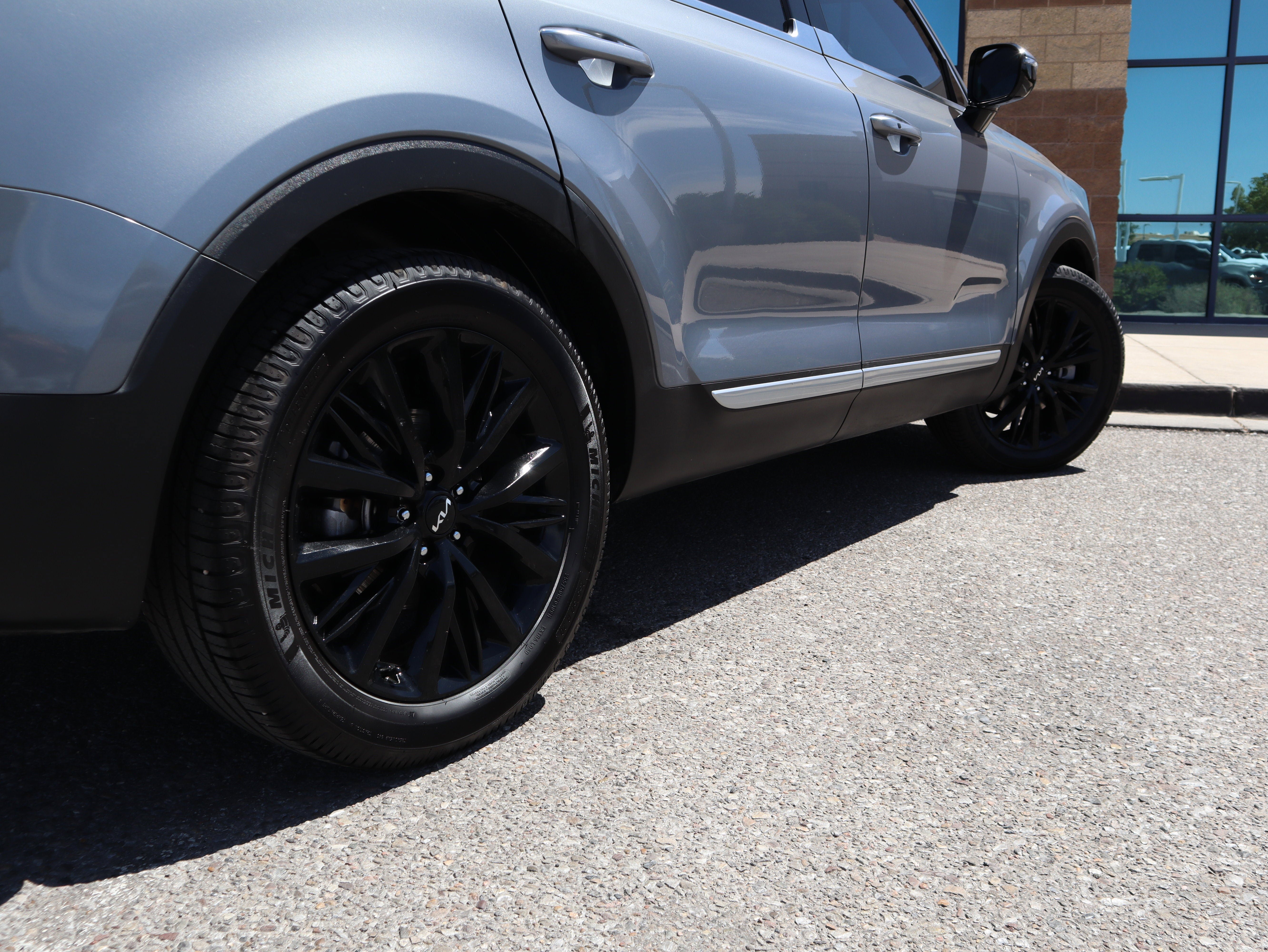 Used 2022 Kia Telluride SX FWD image 11