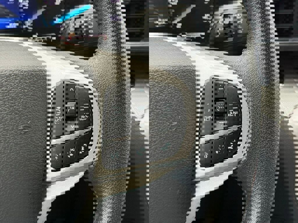 Certified 2022 Ford Explorer XLT w/ Equipment Group 202A image 33