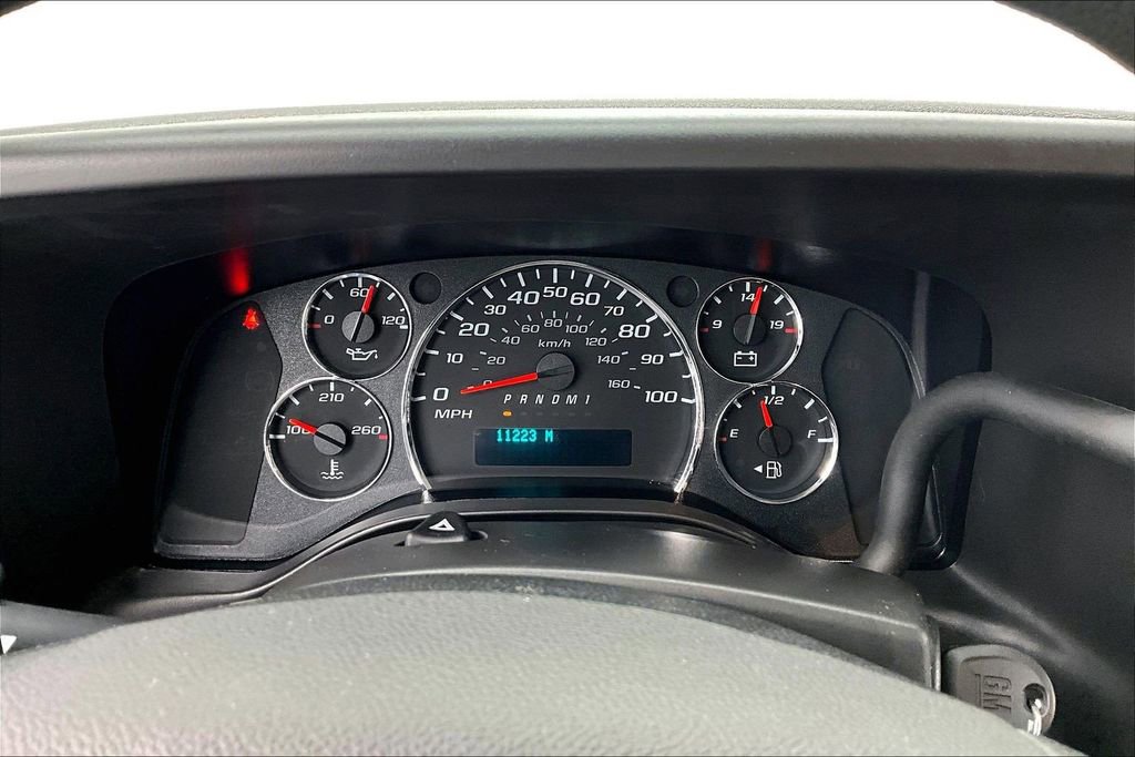 Used 2024 Chevrolet Express 2500 w/ Driver Convenience Package RWD image 19