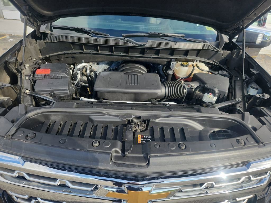 Used 2023 Chevrolet Silverado 1500 LTZ AWD/4WD image 20