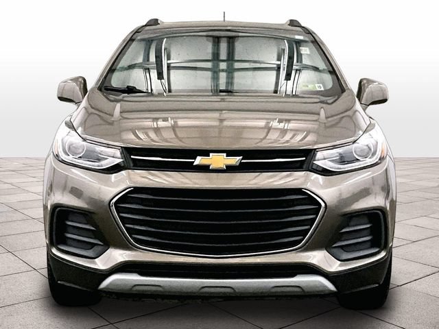Used 2020 Chevrolet Trax LT w/ LT Convenience Package AWD/4WD image 3