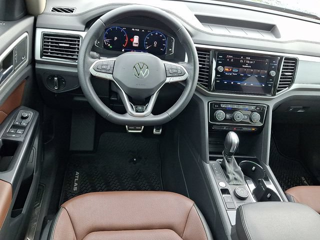 Used 2021 Volkswagen Atlas SEL Premium AWD/4WD image 14