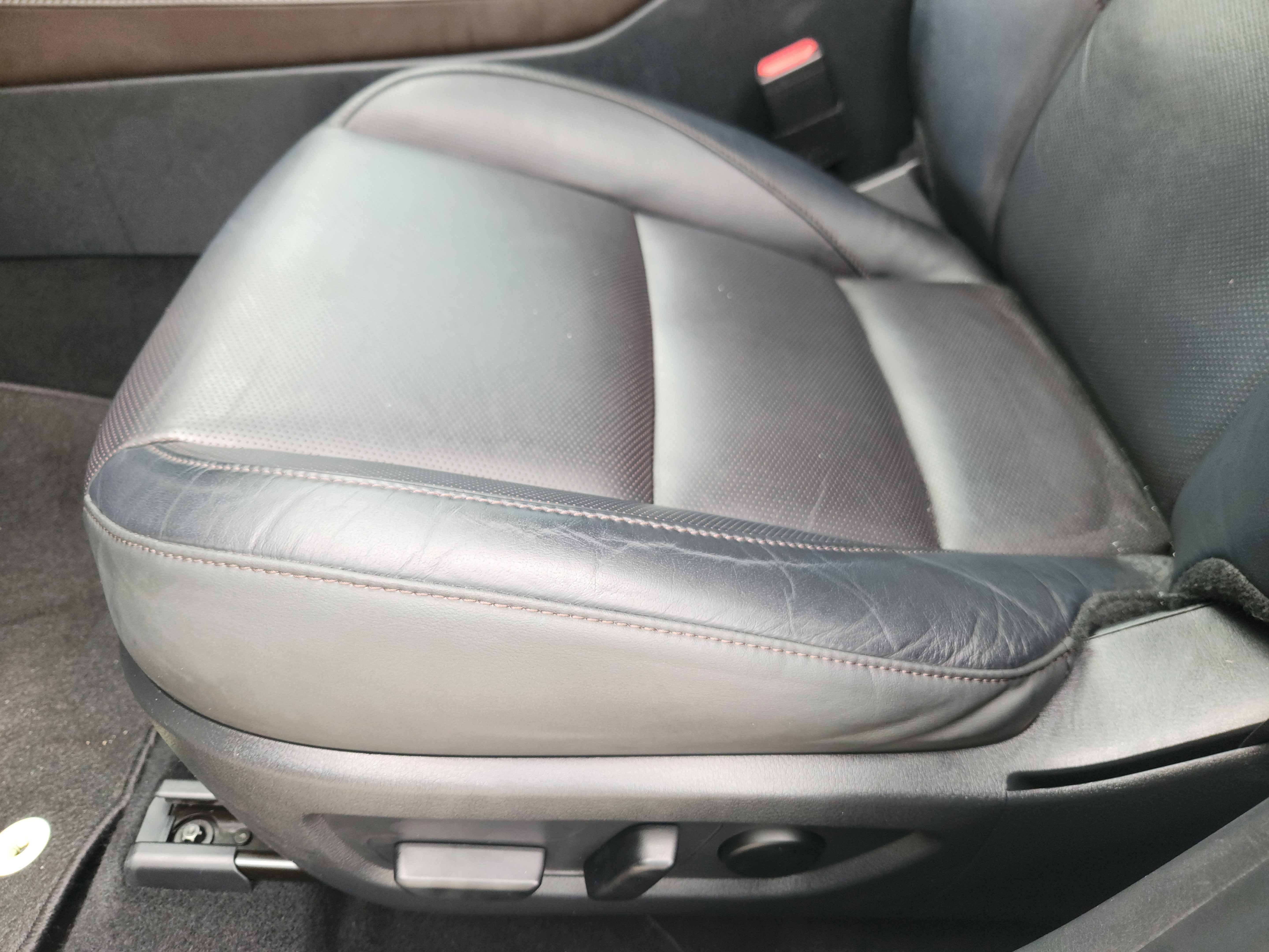 Used 2021 MAZDA CX-30 AWD 2.5 S w/ Premium Package image 19