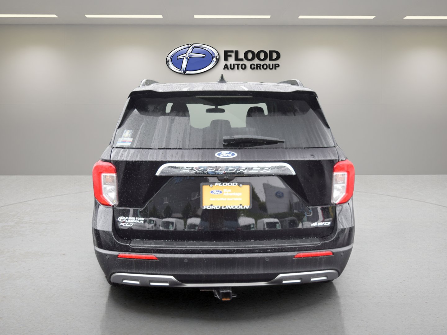 Certified 2023 Ford Explorer XLT w/ Equipment Group 202A AWD/4WD image 5