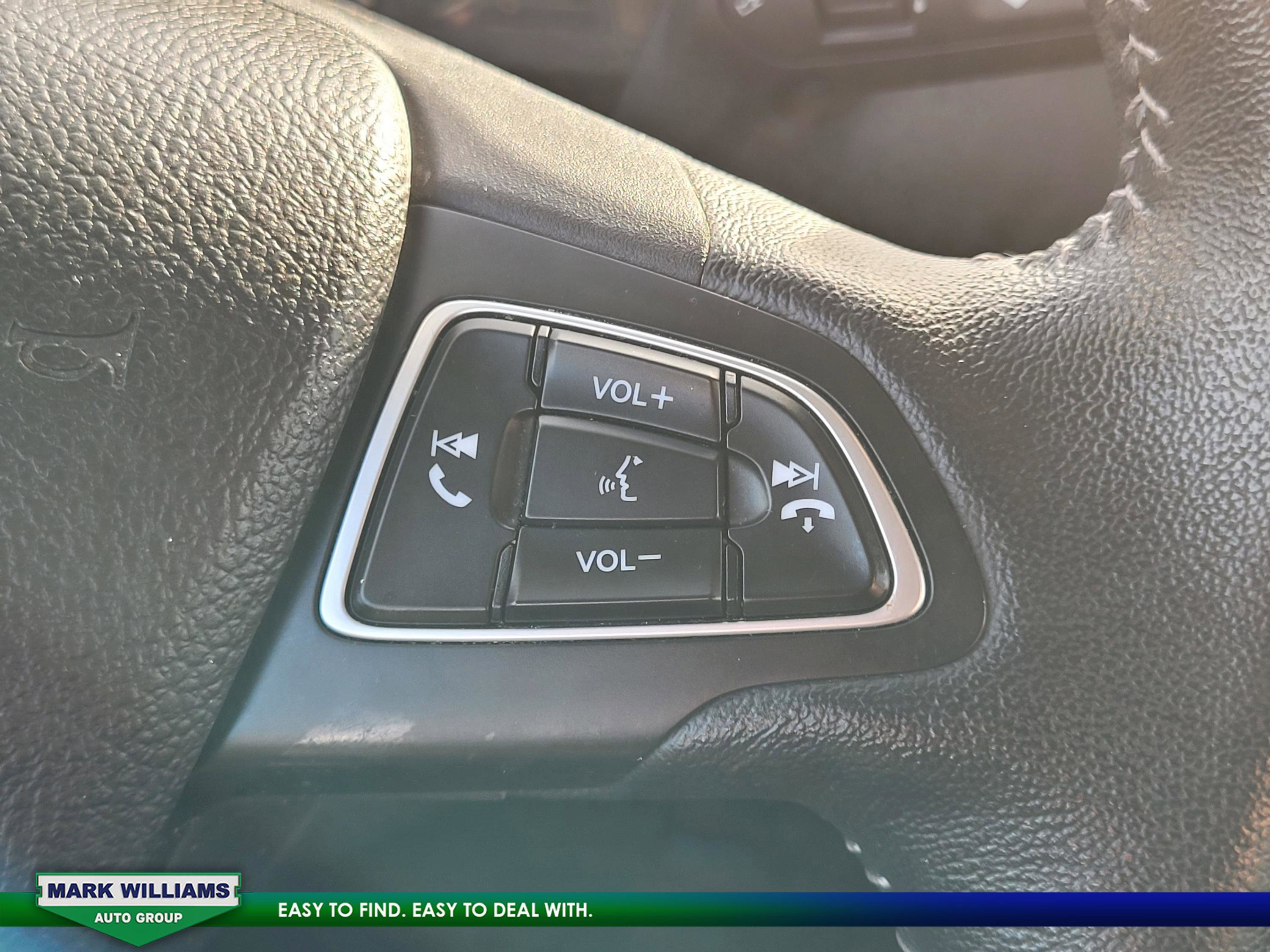 Certified 2022 Ford EcoSport SES image 13