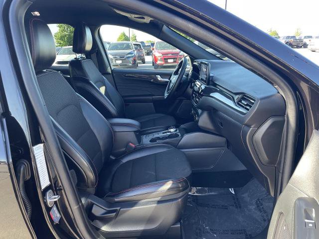 Certified 2025 Ford Escape ST-Line AWD/4WD image 19