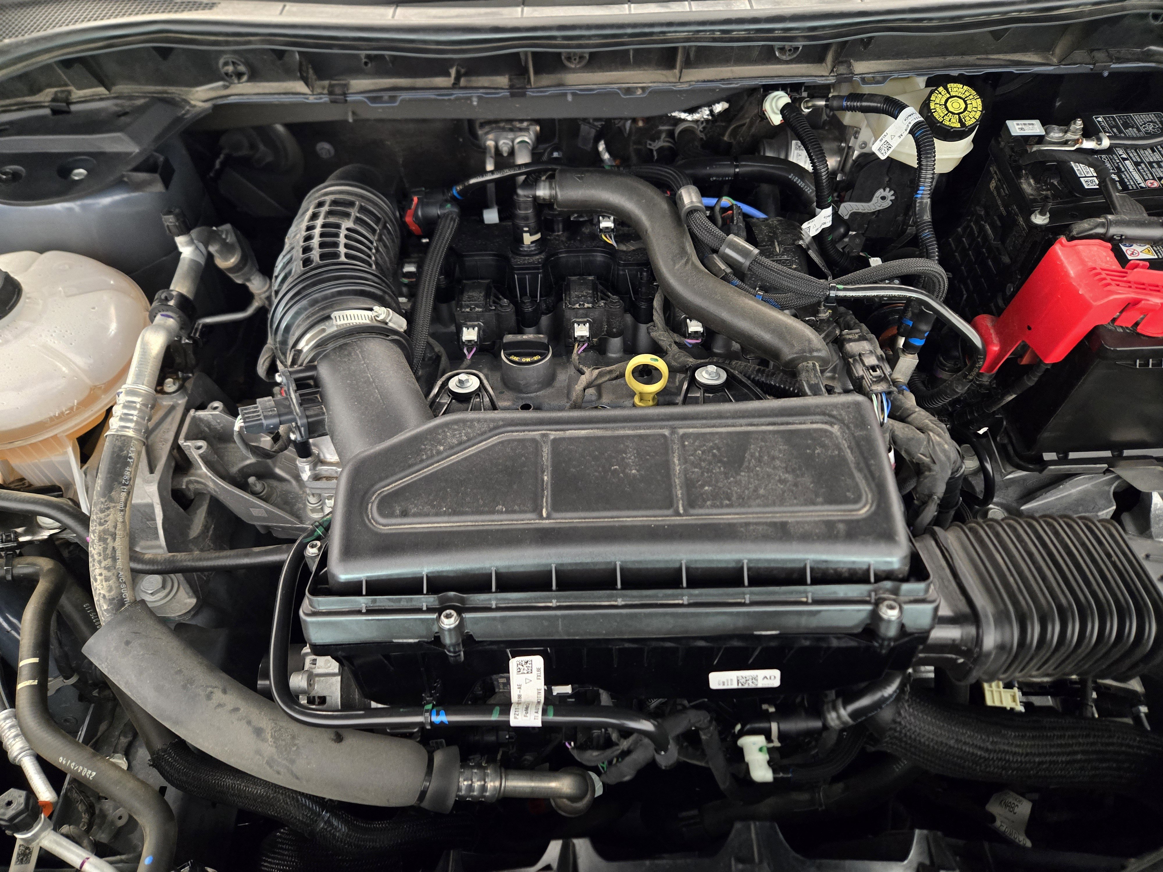 Certified 2025 Ford Escape ST-Line image 30