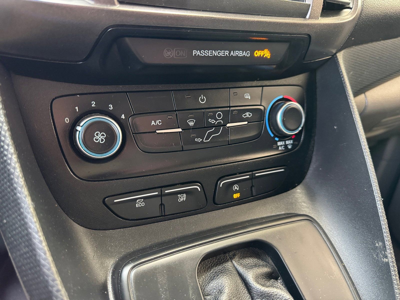 Certified 2022 Ford Transit Connect XL image 7