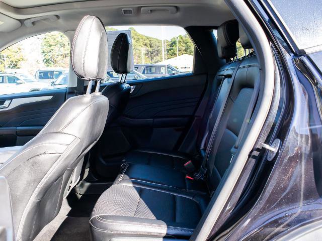 Certified 2022 Ford Escape SEL image 17