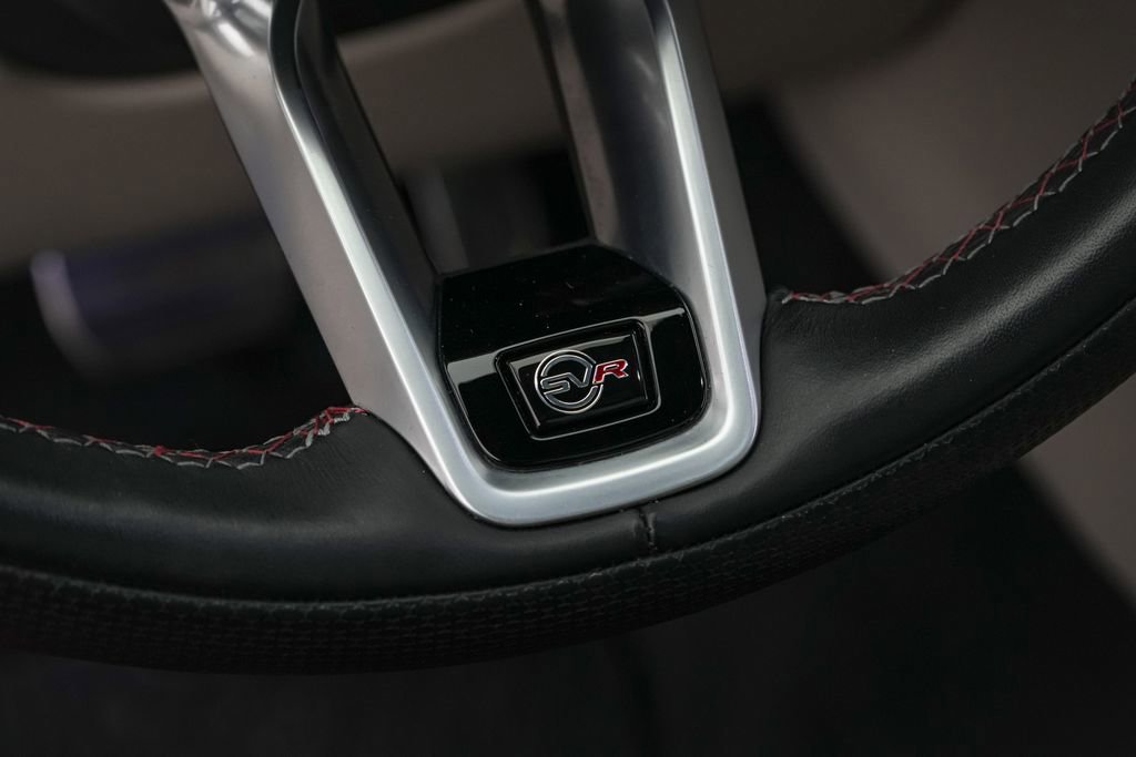 Used 2023 Jaguar F-PACE SVR image 24