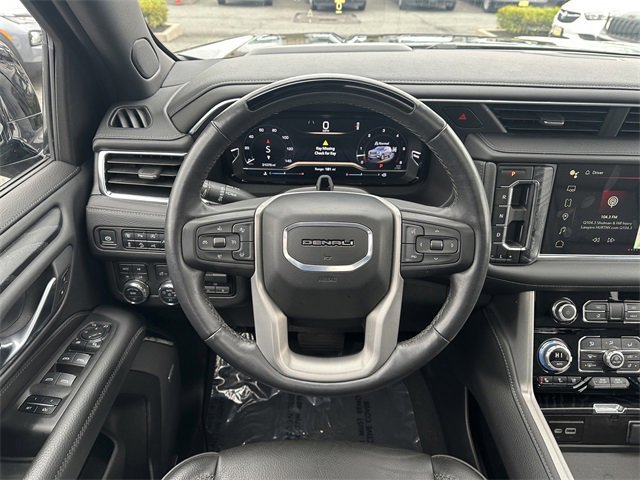 Used 2024 GMC Yukon XL Denali w/ Advanced Technology Package image 15