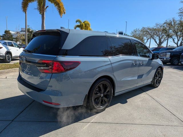 Used 2023 Honda Odyssey Sport image 4