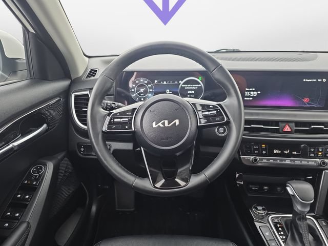 Used 2024 Kia Seltos EX AWD/4WD image 12