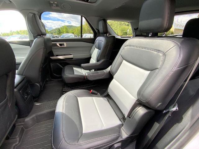 Certified 2022 Ford Explorer XLT w/ Equipment Group 202A AWD/4WD image 21
