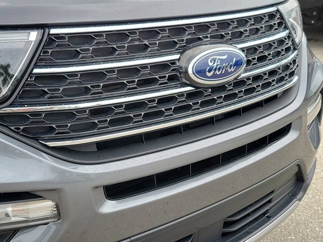 Certified 2023 Ford Explorer XLT w/ Equipment Group 202A RWD image 12