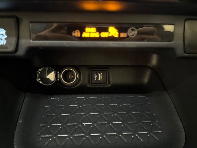 Used 2023 Toyota RAV4 AWD Hybrid image 28