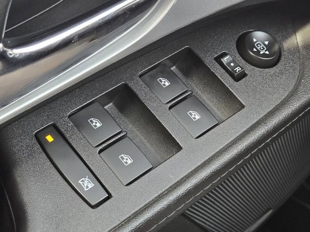 Used 2017 Chevrolet Equinox LT w/ Convenience Package image 20