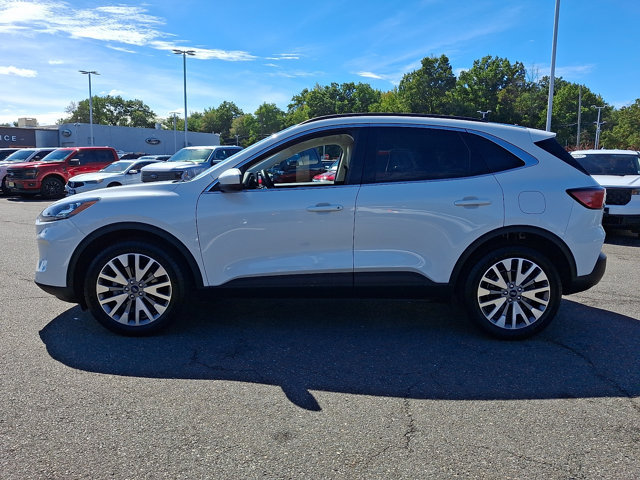 Certified 2022 Ford Escape Titanium w/ Class II Trailer Tow Package AWD/4WD image 6