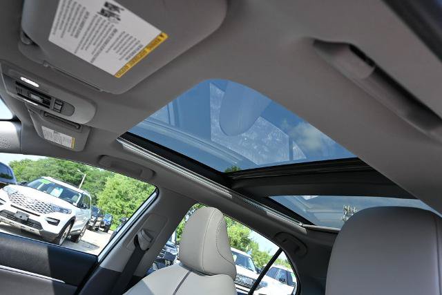 Used 2022 Toyota Camry XSE FWD image 17