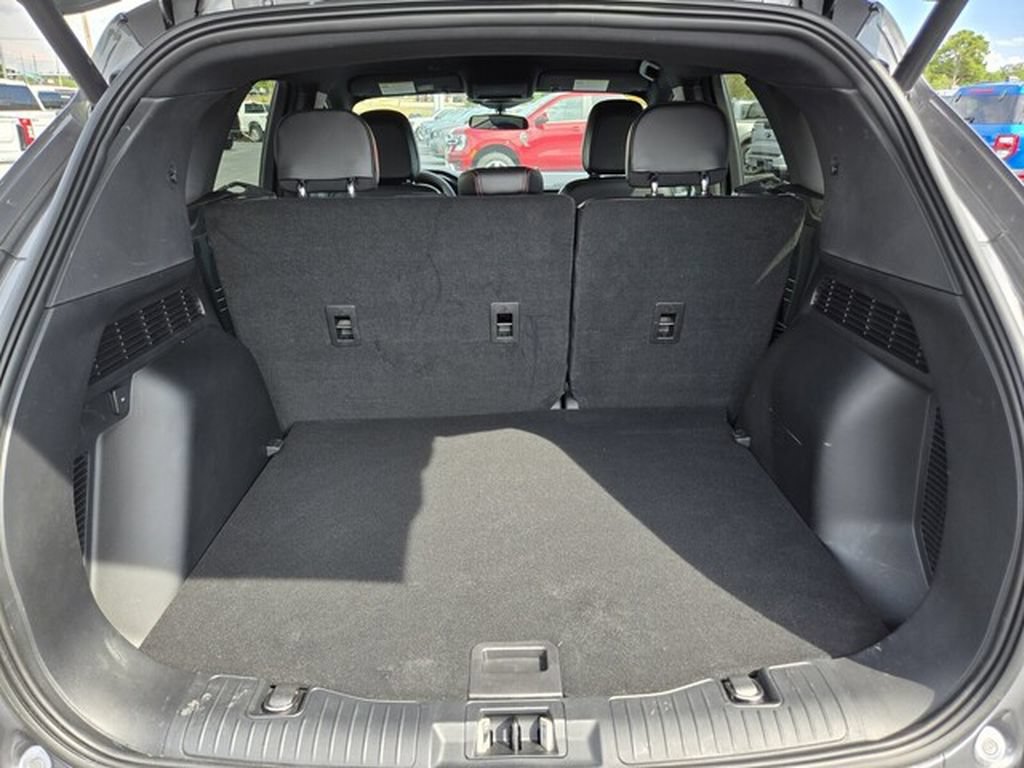 Certified 2023 Ford Escape ST-Line w/ Tech Pack #1 FWD image 17
