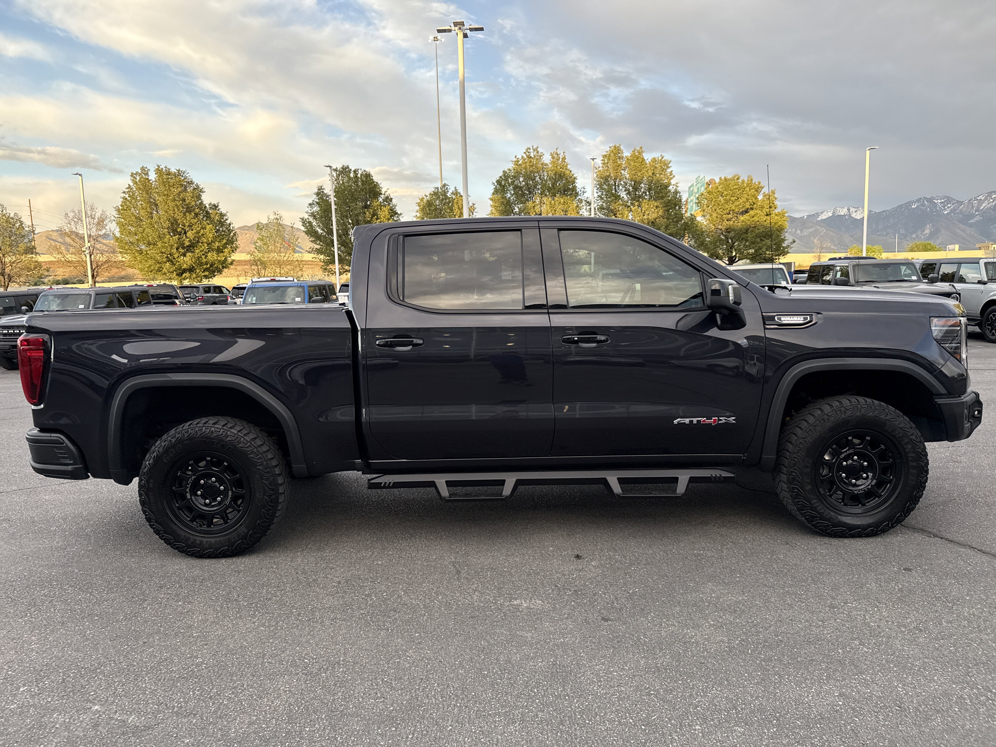 Used 2024 GMC Sierra 1500 AT4X w/ AT4X AEV Edition AWD/4WD image 6