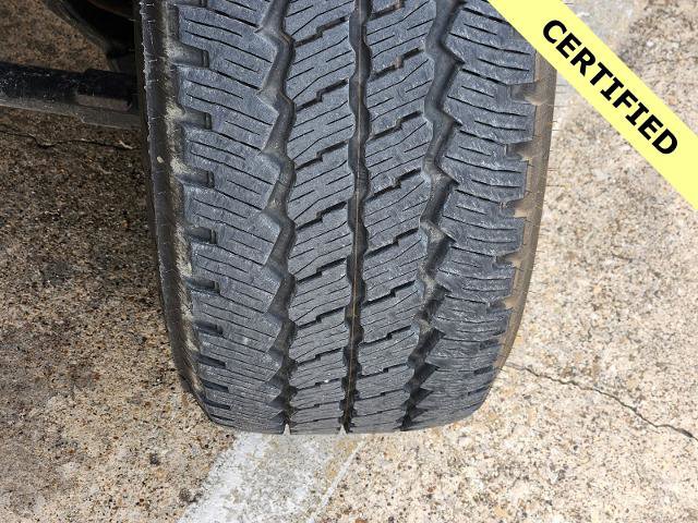 Certified 2025 Ford F250 Platinum w/ FX4 Off-Road Package AWD/4WD image 10