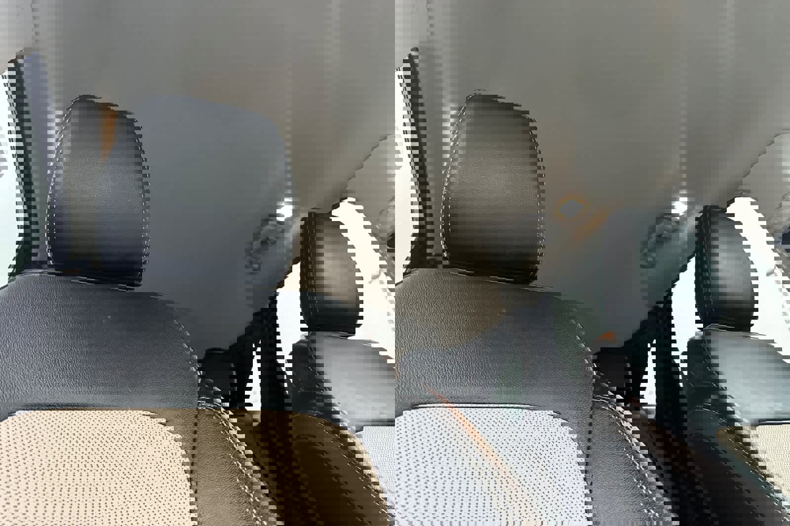 Certified 2022 Ford Escape Titanium w/ Titanium Premium Package image 17