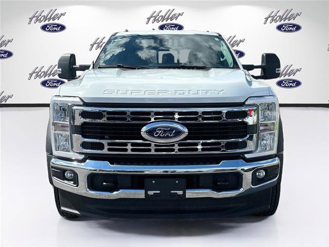 Certified 2025 Ford F550 4x4 Crew Cab Super Duty w/ XL Chrome Package image 2